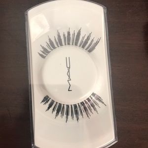 MAC lashes She’s Good